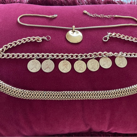 Old time faux Gold necklaces (3) in excellent condition. - Picture 3 of 5